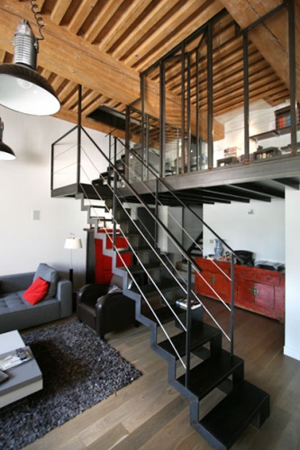 Rnovation appartement avec plusieurs niveaux : appartement-renove-croix-rousse-mezzanine-acier3