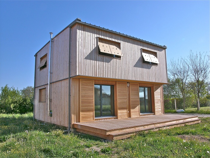 Maison contemporaine écologique de niveau passif